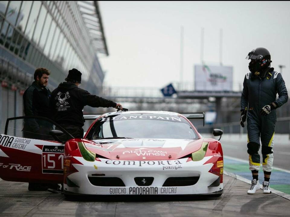Image 13/28 de Ferrari 458 Italia GT3 (2012)