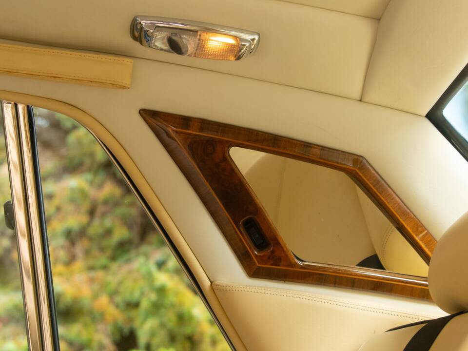Imagen 11/22 de Rolls-Royce Silver Spirit II (1990)
