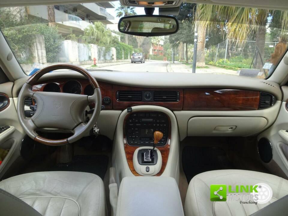 Imagen 18/24 de Jaguar XJ 8 Executive (1999)