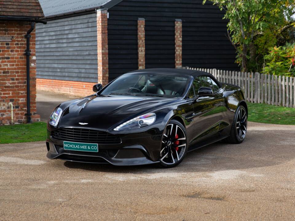 Immagine 1/72 di Aston Martin Vanquish Volante (2016)