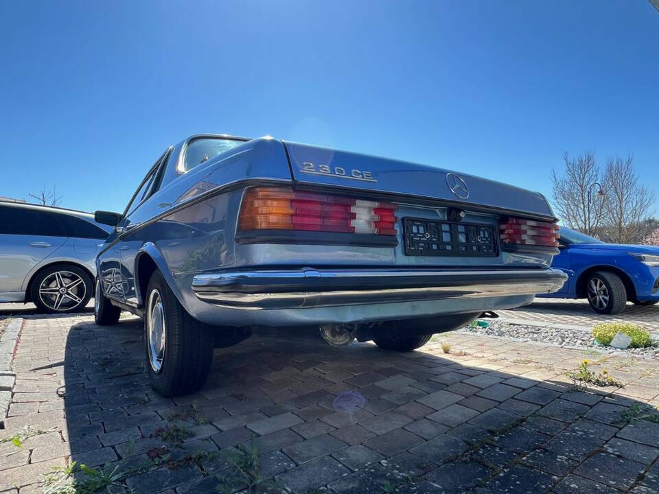 Image 6/8 of Mercedes-Benz 230 CE (1982)