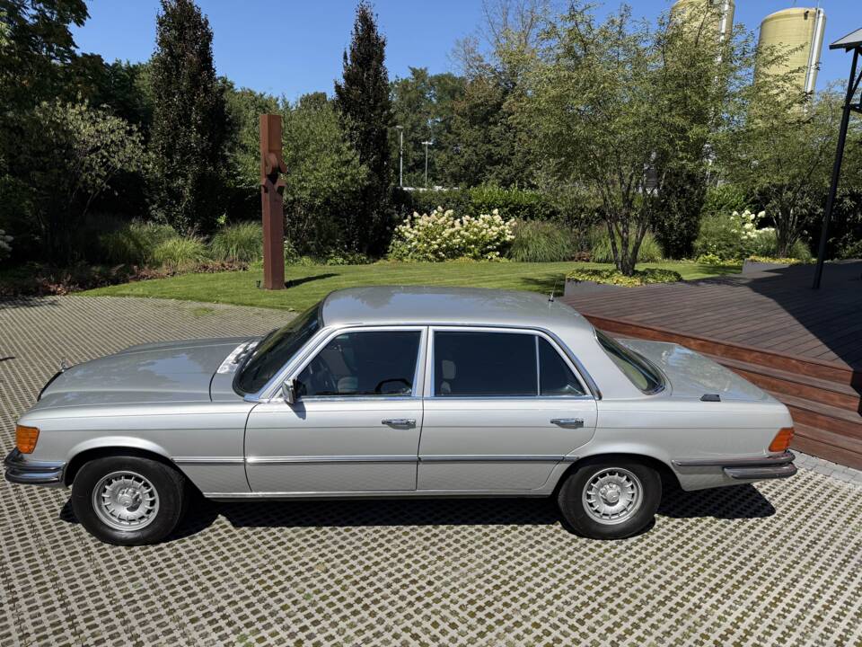 Imagen 3/42 de Mercedes-Benz 450 SEL 6,9 (1975)