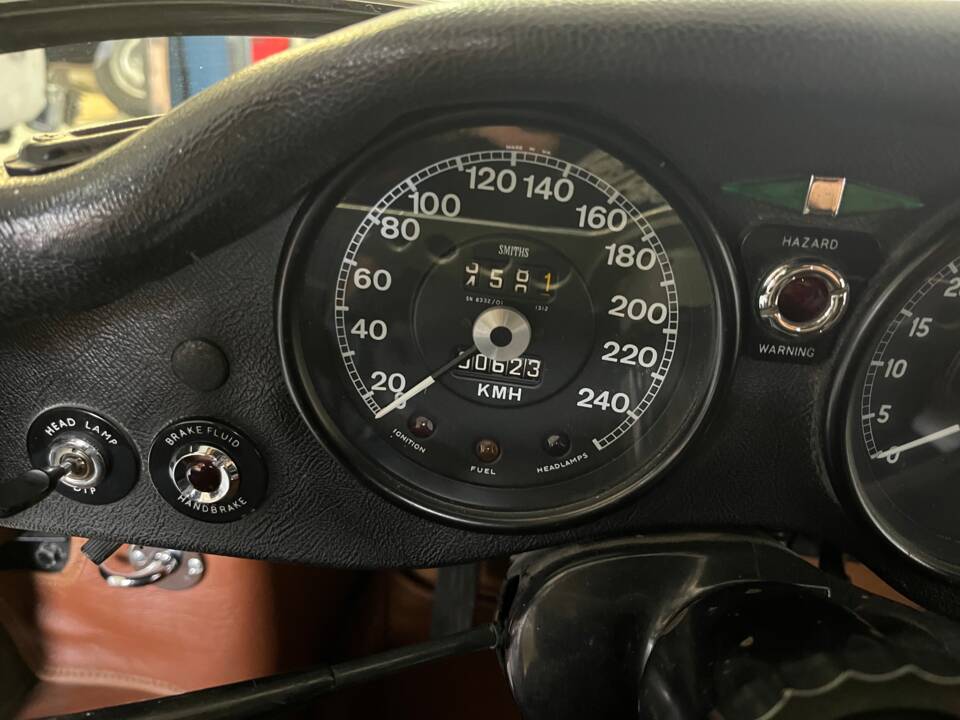 Bild 18/47 von Jaguar E-Type (1968)