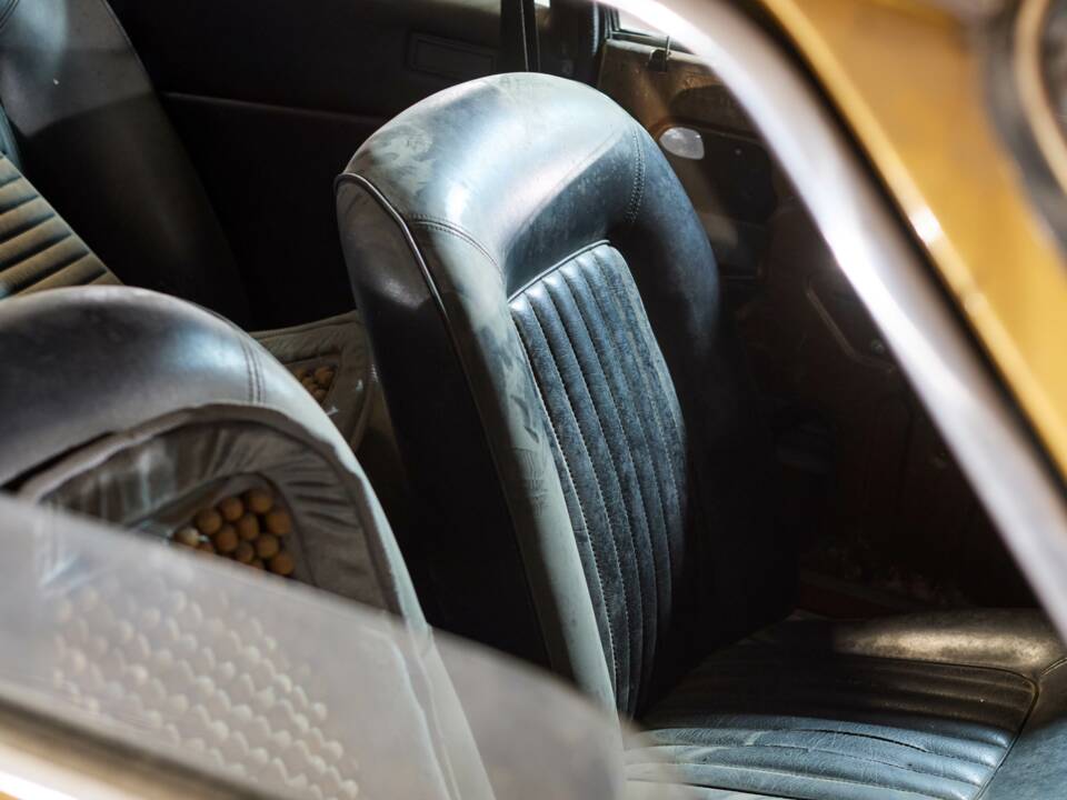 Image 35/37 of Ford Capri I  1600 (1971)