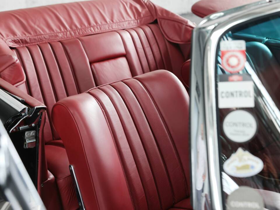 Image 26/50 of Mercedes-Benz 220 SE b (1962)