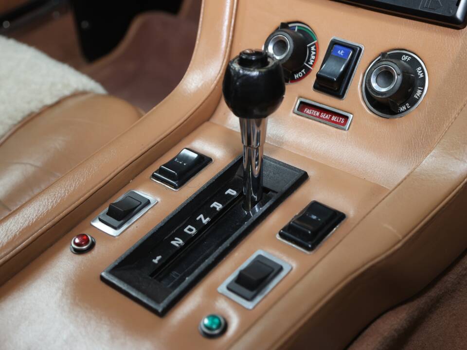 Immagine 7/10 di Jensen Interceptor MK III (1974)