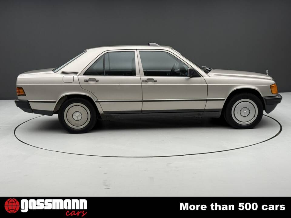 Bild 4/15 von Mercedes-Benz 190 E (1985)
