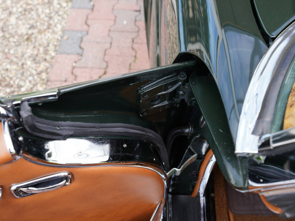 Image 40/50 of Mercedes-Benz 280 SE 3,5 (1971)