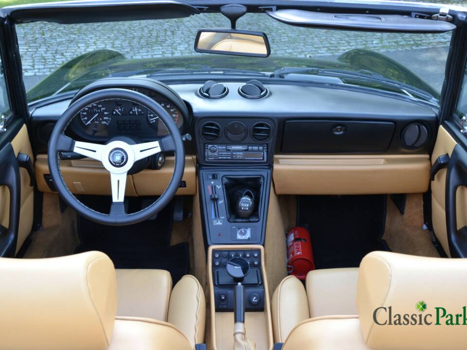 Image 14/50 of Alfa Romeo 2.0 Spider (1990)