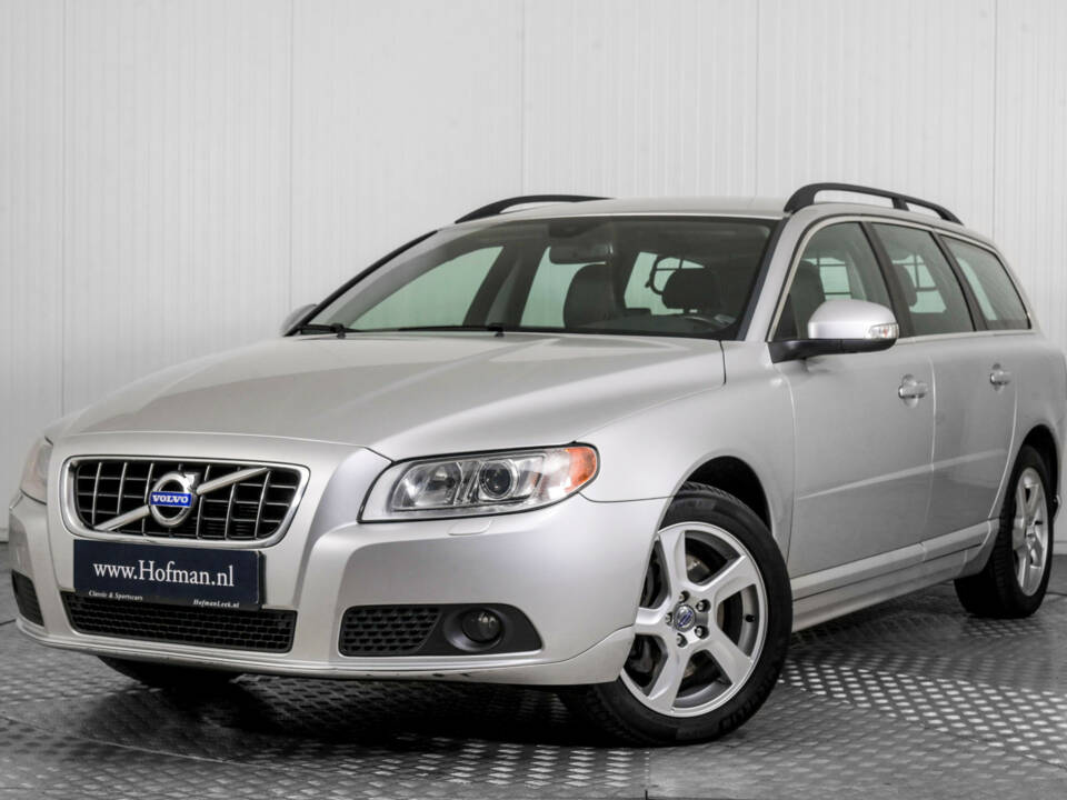 Image 3/50 de Volvo V70 D3 (2010)