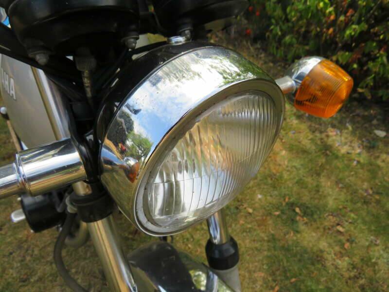 Image 6/36 of Yamaha RD 125 DX (1981)