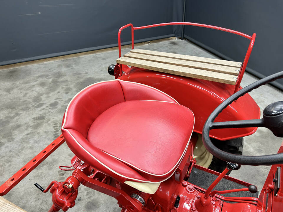 Immagine 28/50 di Porsche-Diesel Junior K (1961)