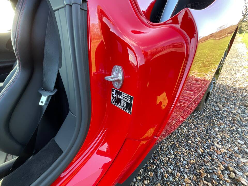 Afbeelding 33/38 van Ferrari SF90 Stradale (2021)