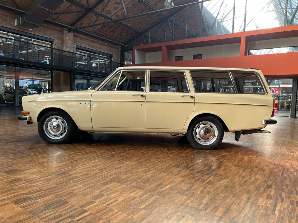 Image 14/35 of Volvo P 145 (1968)