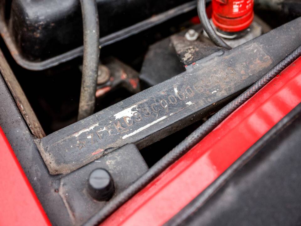 Image 37/42 of Ferrari Mondial T (1990)