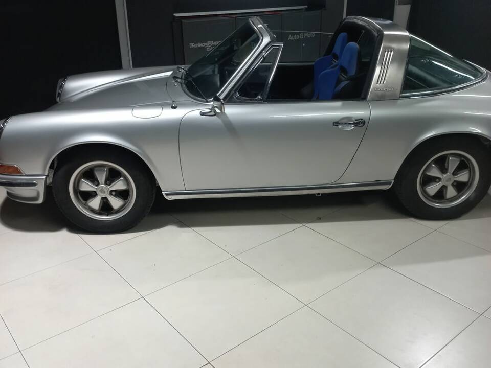 Image 7/8 de Porsche 911 2.4 E (1972)