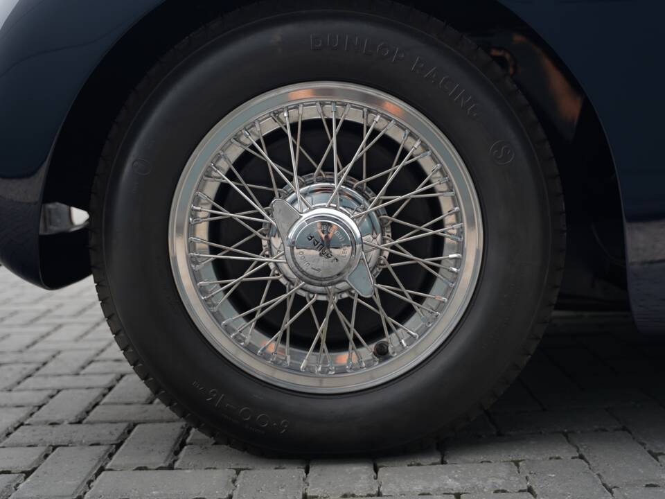 Bild 45/50 von Jaguar XK 120 SE OTS (1954)