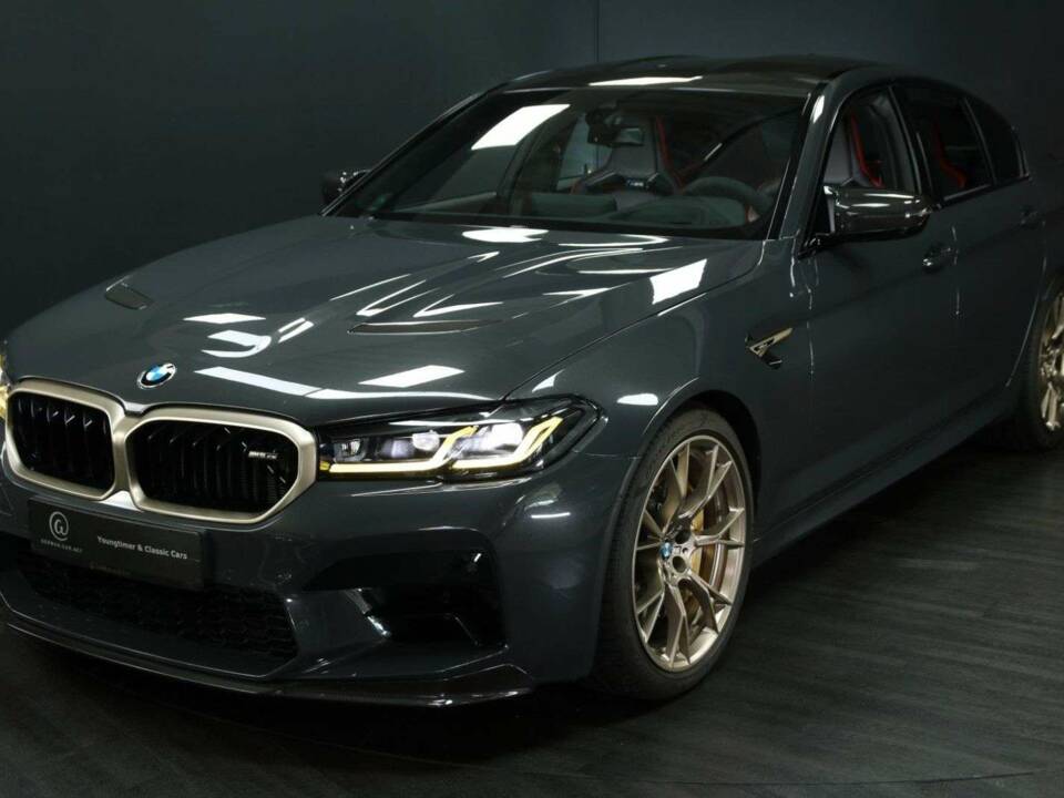 Image 1/50 of BMW M5 xDrive (2022)