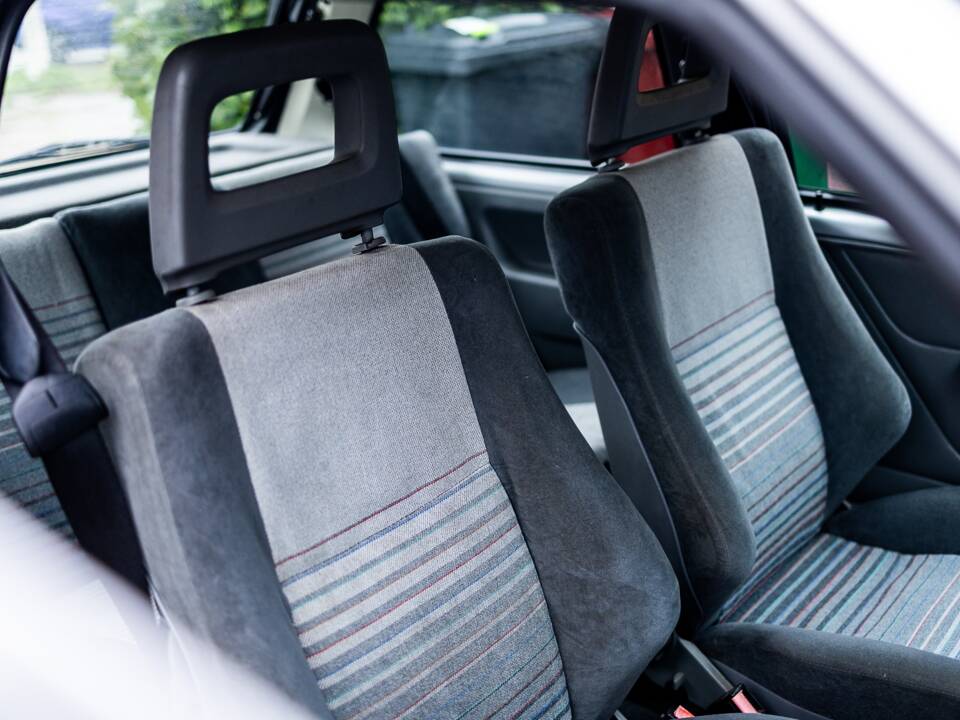 Image 29/40 of Vauxhall Nova 1.3 (1989)