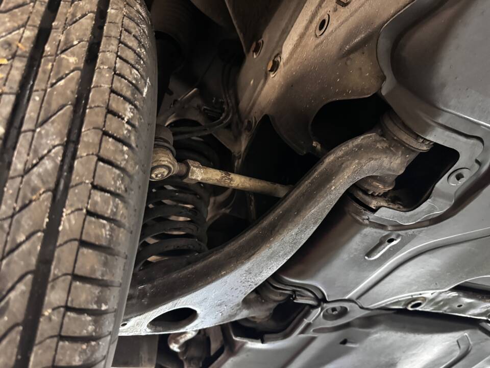 Bild 35/54 von Mercedes-Benz 300 TD Turbo (1993)