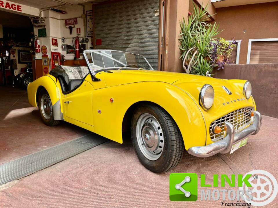 Afbeelding 2/10 van Triumph TR 3A (1959)