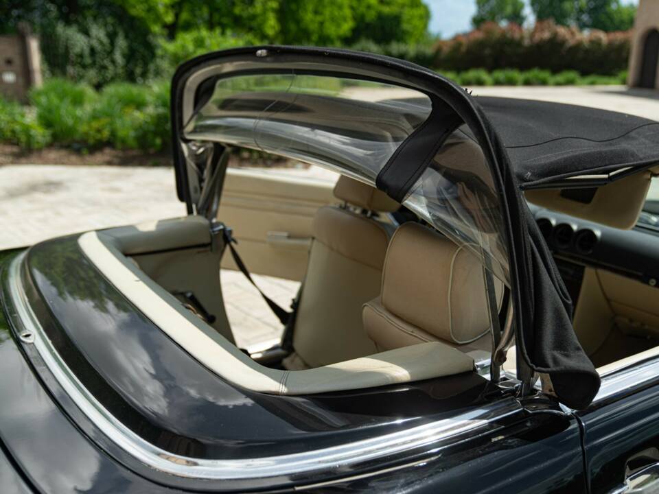 Image 19/50 of Mercedes-Benz 300 SL (1986)