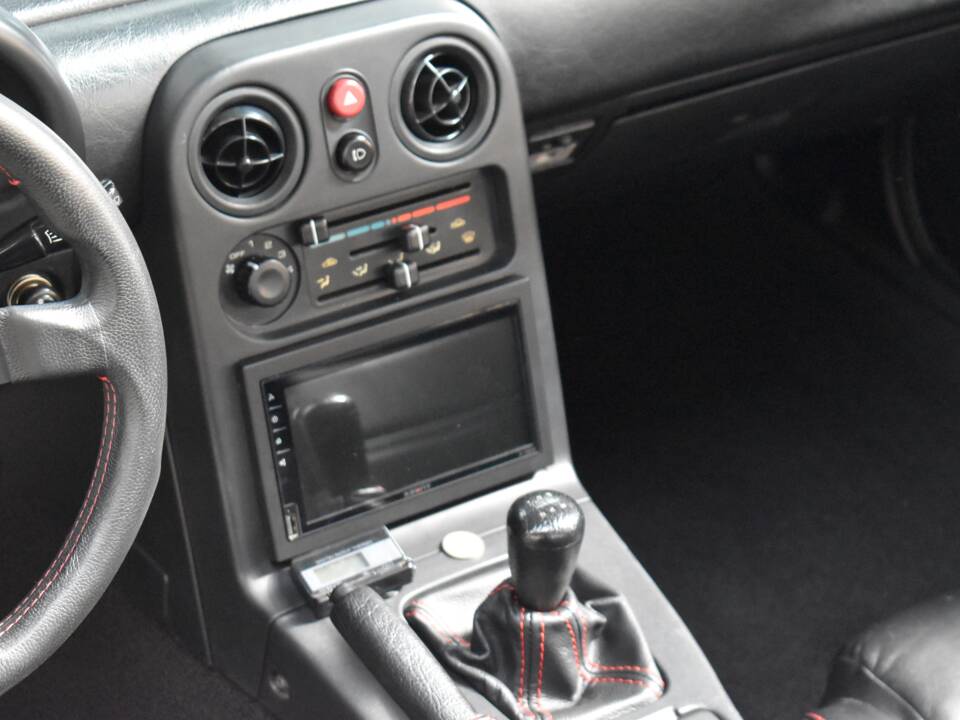 Image 14/68 of Mazda MX-5 1.6 (1992)