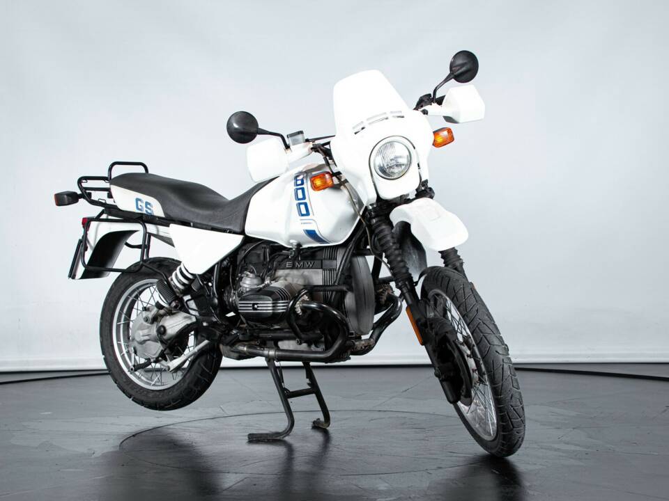 Image 4/50 de BMW R 80 GS (1989)