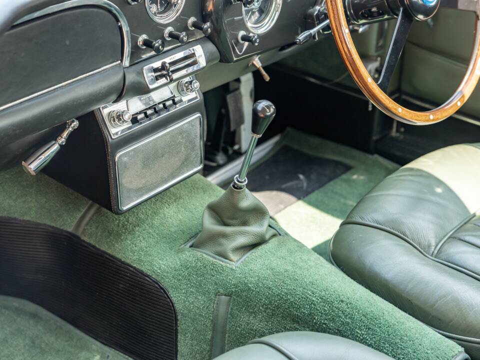 Bild 35/59 von Aston Martin DB 4 (1960)
