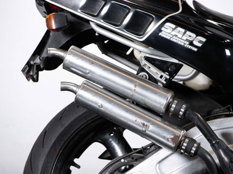 Immagine 23/48 di Suzuki RGV 250 Gamma (1990)