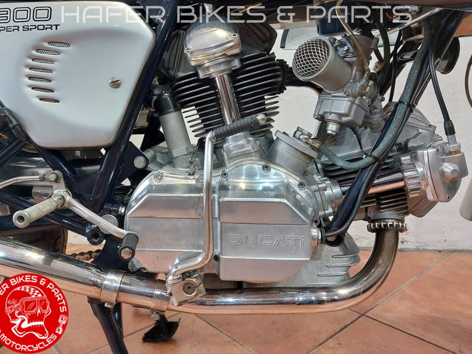 Image 20/37 de Ducati 900 SS (1981)