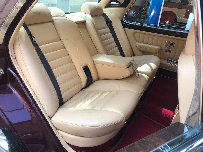 Imagen 12/26 de Bentley Brooklands R Mulliner (1998)