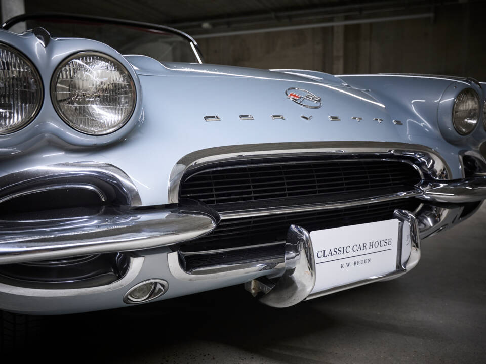 Image 21/78 of Chevrolet Corvette (1962)