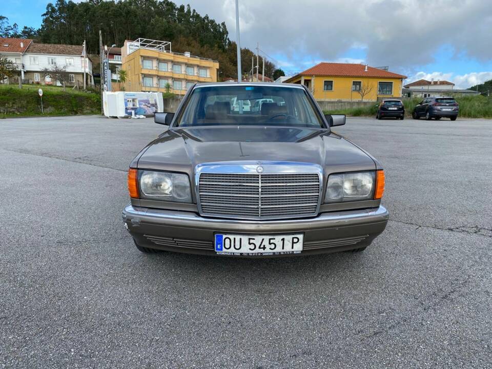 Image 2/5 of Mercedes-Benz 560 SEL (1989)