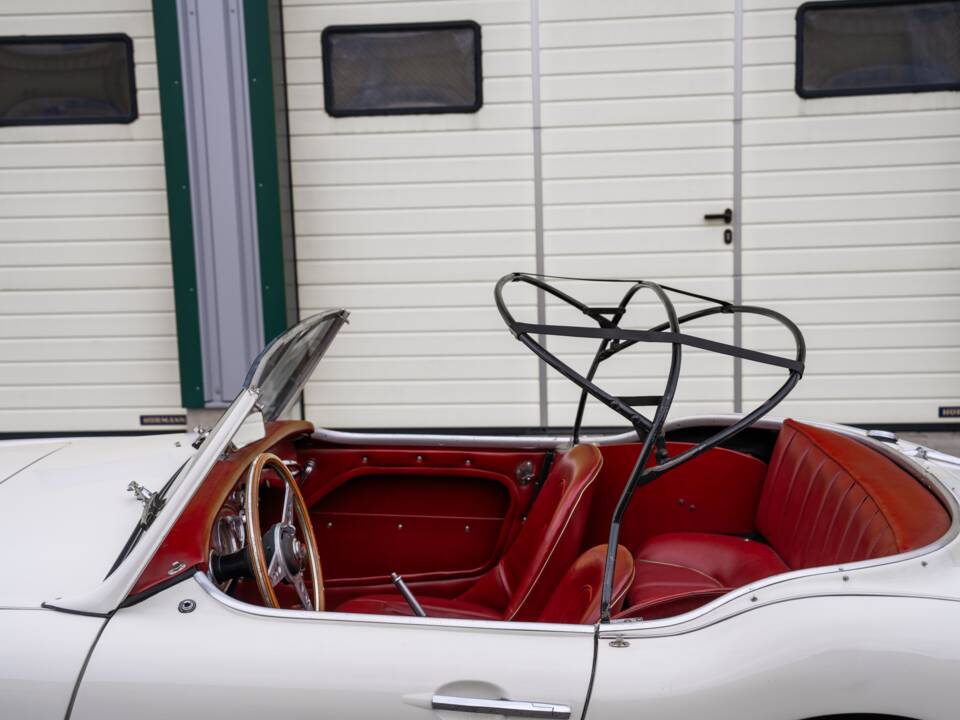 Image 59/72 de Austin-Healey 3000 Mk II (BJ7) (1962)