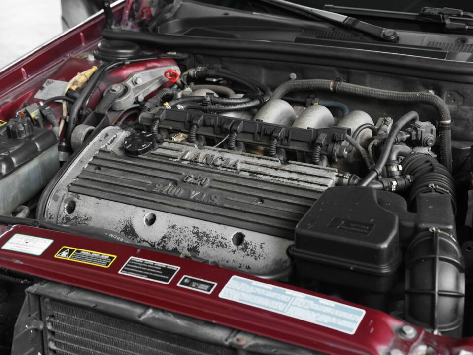 Immagine 21/28 di Lancia Kappa SW 2.4 td (1997)