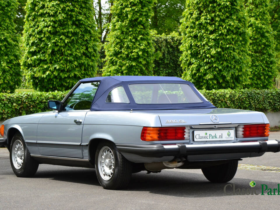 Image 6/50 of Mercedes-Benz 380 SL (1983)