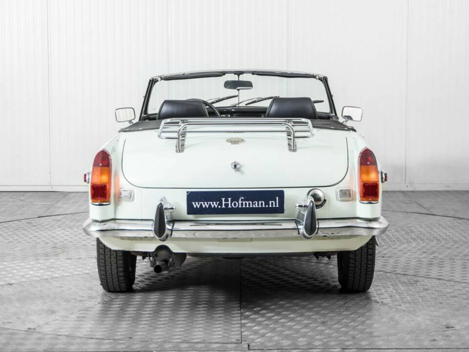 Bild 13/50 von MG MGB (1975)