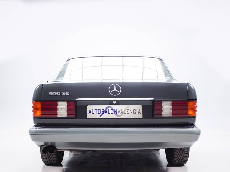 Bild 7/29 von Mercedes-Benz 420 SE (1989)