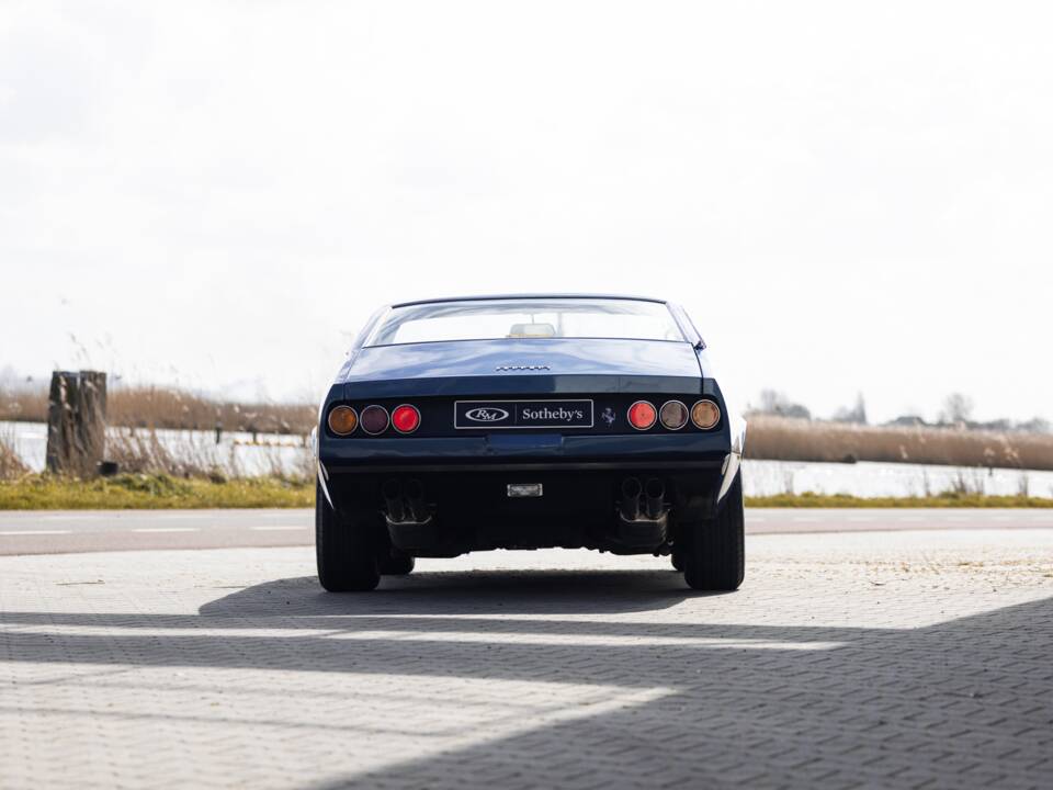 Imagen 7/36 de Ferrari 365 GTC/4 (1972)