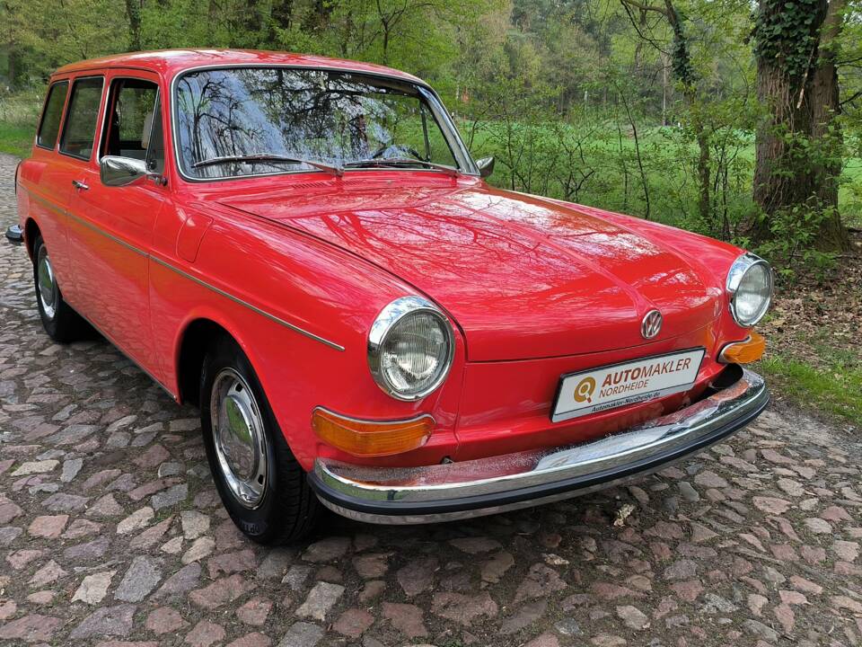 Image 47/53 of Volkswagen 1600 Variant (1972)