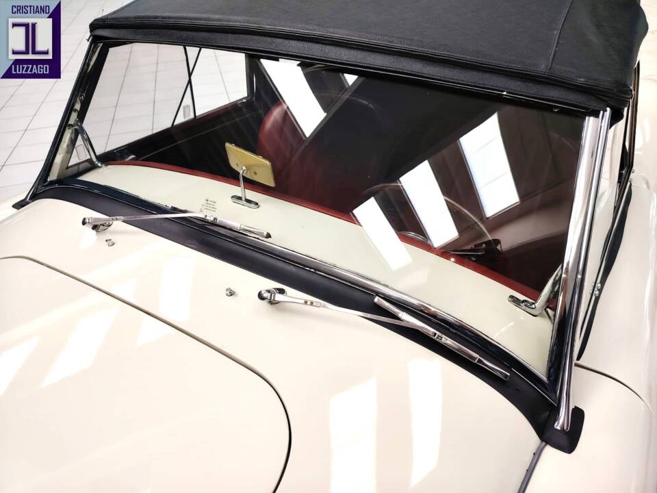 Image 20/59 of MG MGA 1500 (1958)