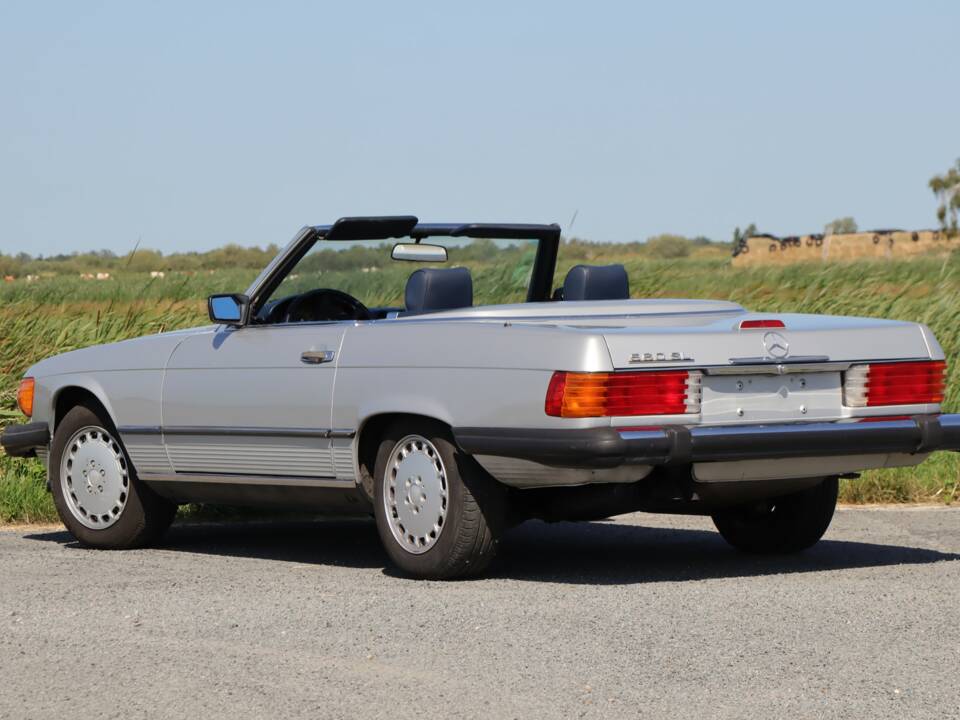 Image 38/50 de Mercedes-Benz 560 SL (1988)