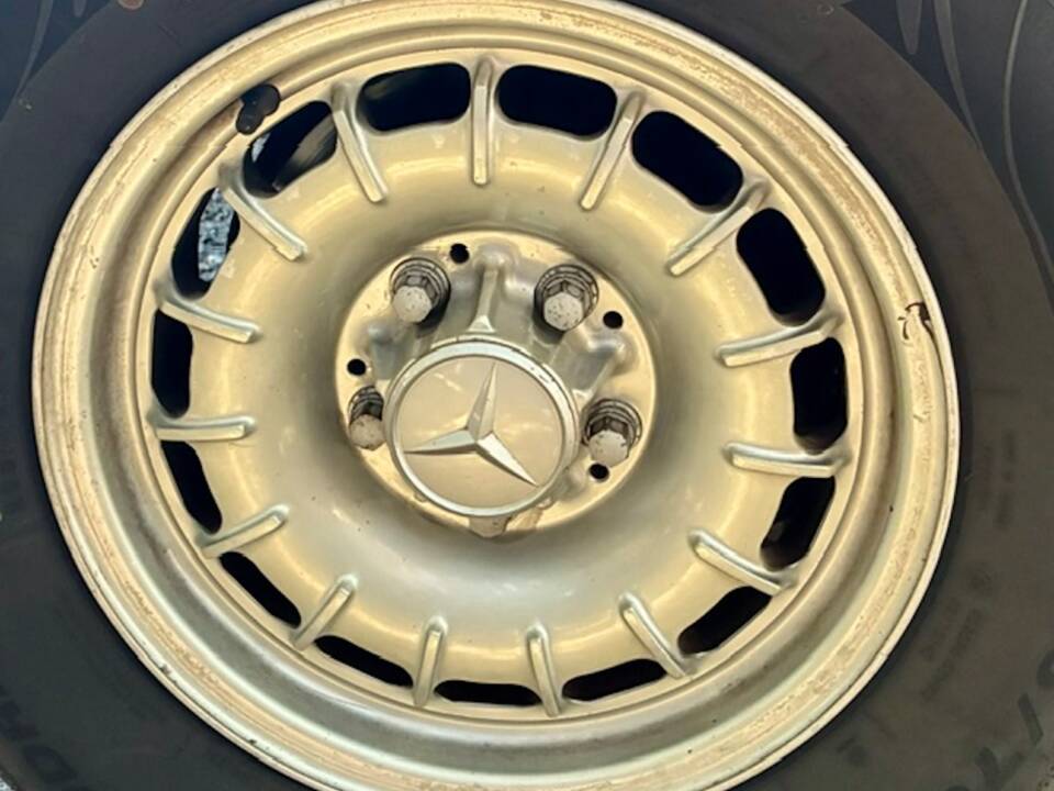 Afbeelding 52/73 van Mercedes-Benz 380 SE (1984)