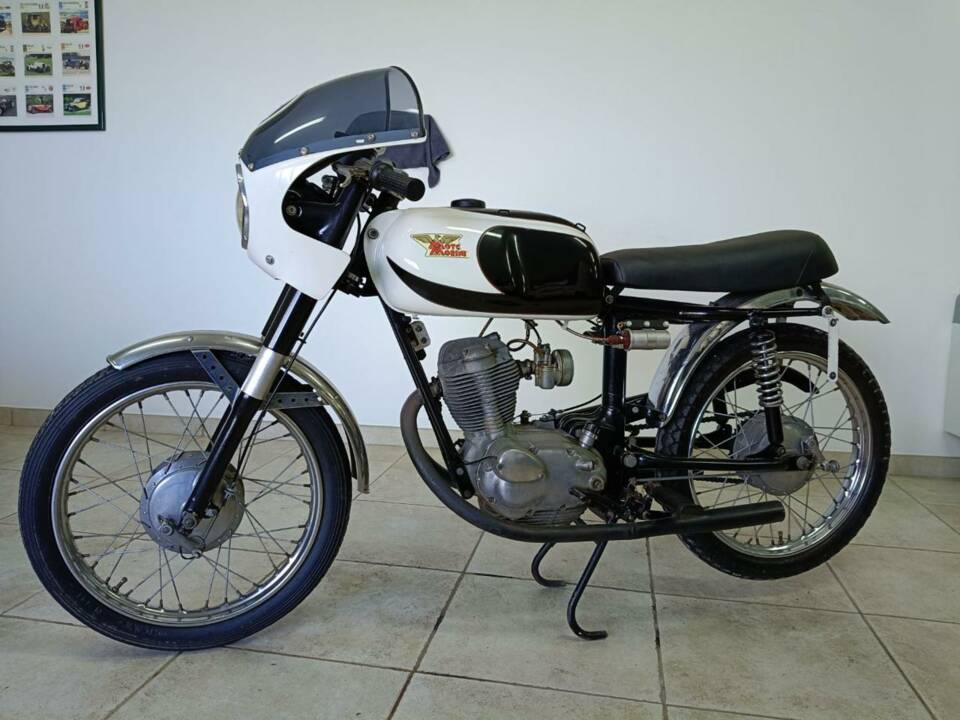 Immagine 11/26 di Moto Morini Corsaro 125 (1961)