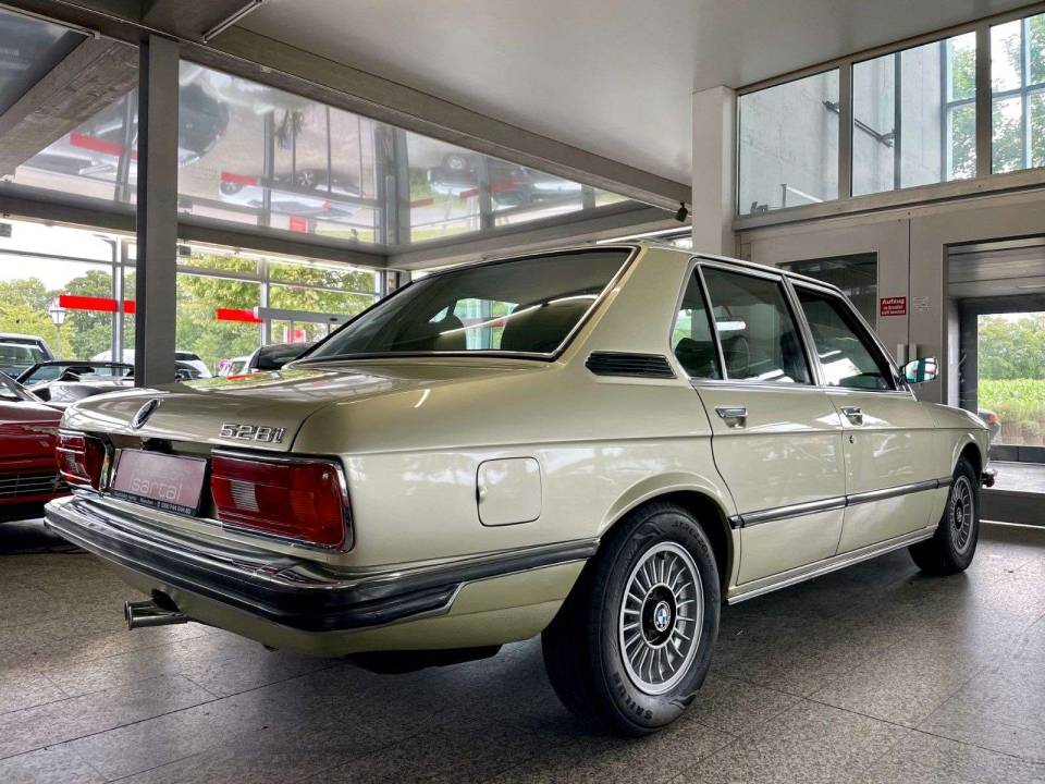 Image 6/20 of BMW 528i (1979)