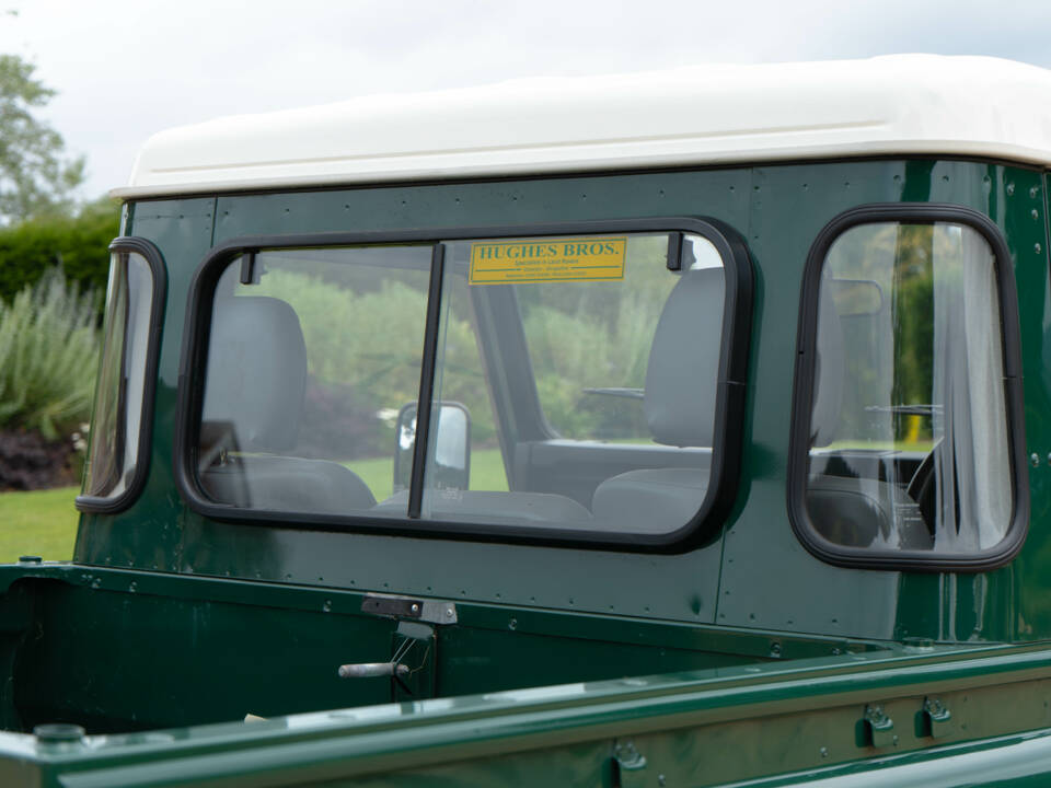 Bild 48/50 von Land Rover Defender 90 Td5 (2006)
