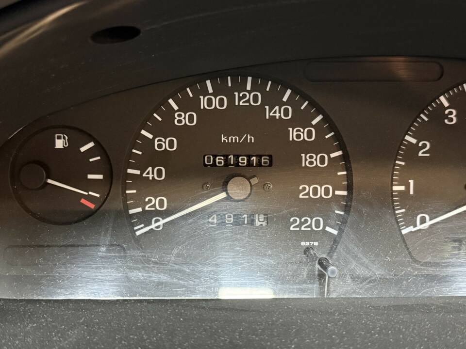 Image 13/50 of Nissan 100 NX (1994)