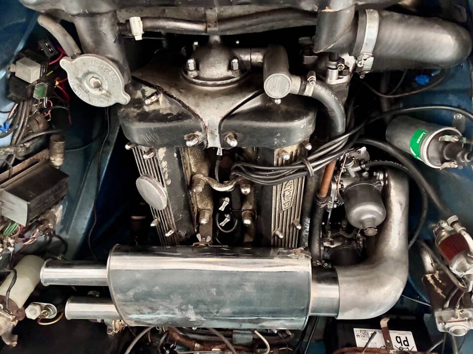 Image 38/38 of Jaguar Mk II 2.4 (1968)