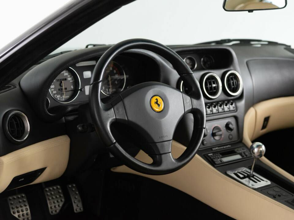 Image 30/47 of Ferrari 550 Maranello (1997)